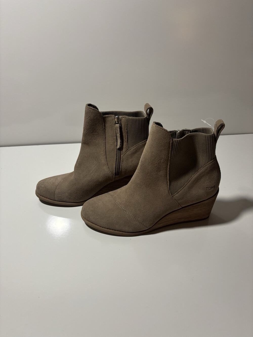 Tom’s Amelia Wedge Ankle Bootie Boots Beige NWOB Sz 9.5